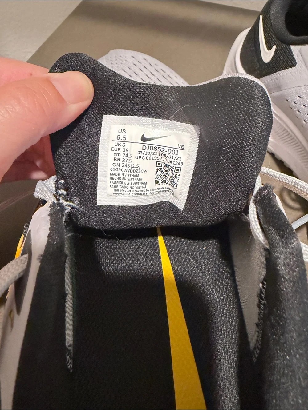 Steelers Nike Men's Running Shoes in Light Gray, Black & Yellow Accent